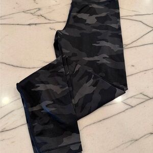 Athleta Kids Charcoal Camouflage Leggings